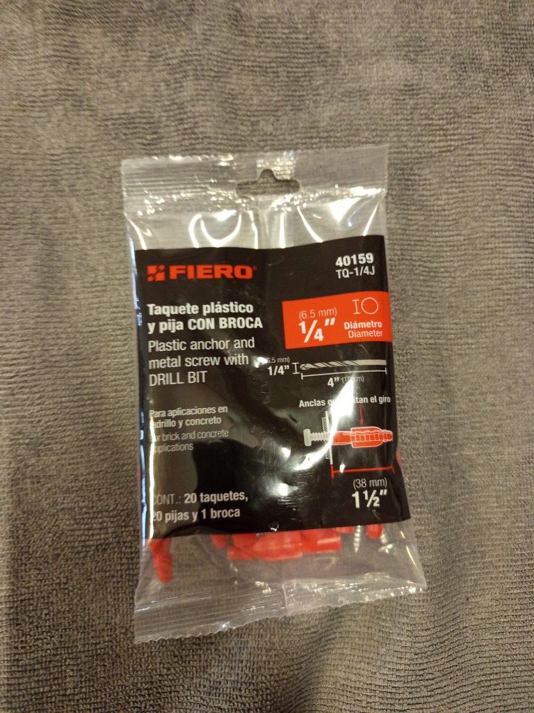 Fiero taquete plastico 1/4