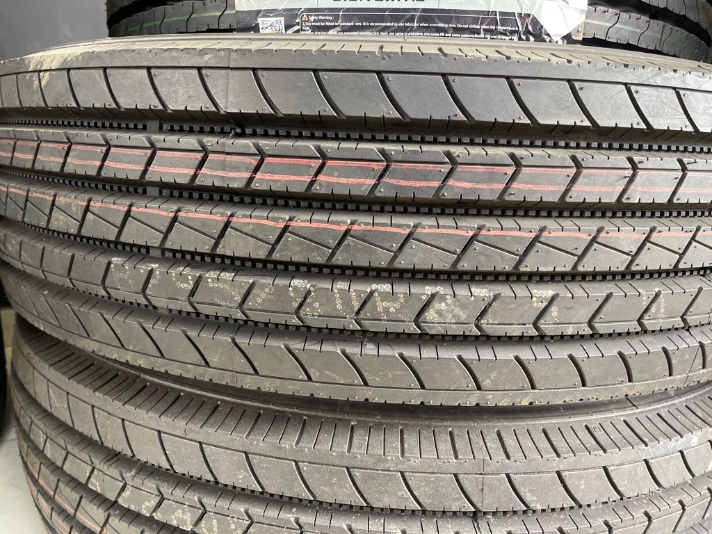 Arivo búfalo 295 80 r22.5