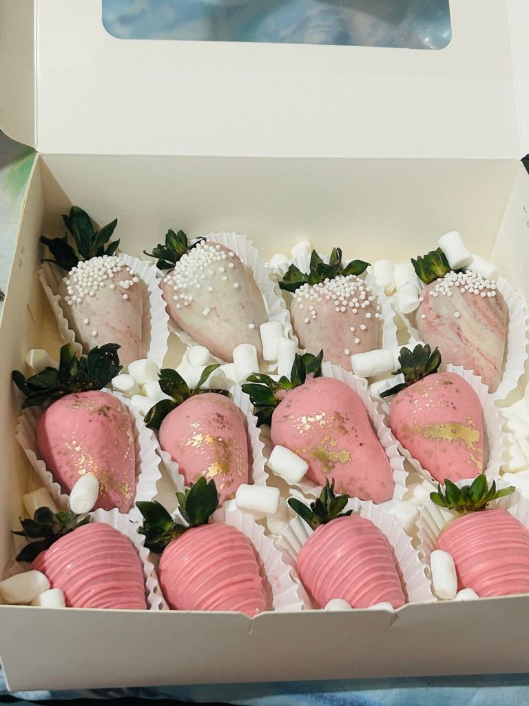 Cajas de 12 y 15 fresas personalizadas