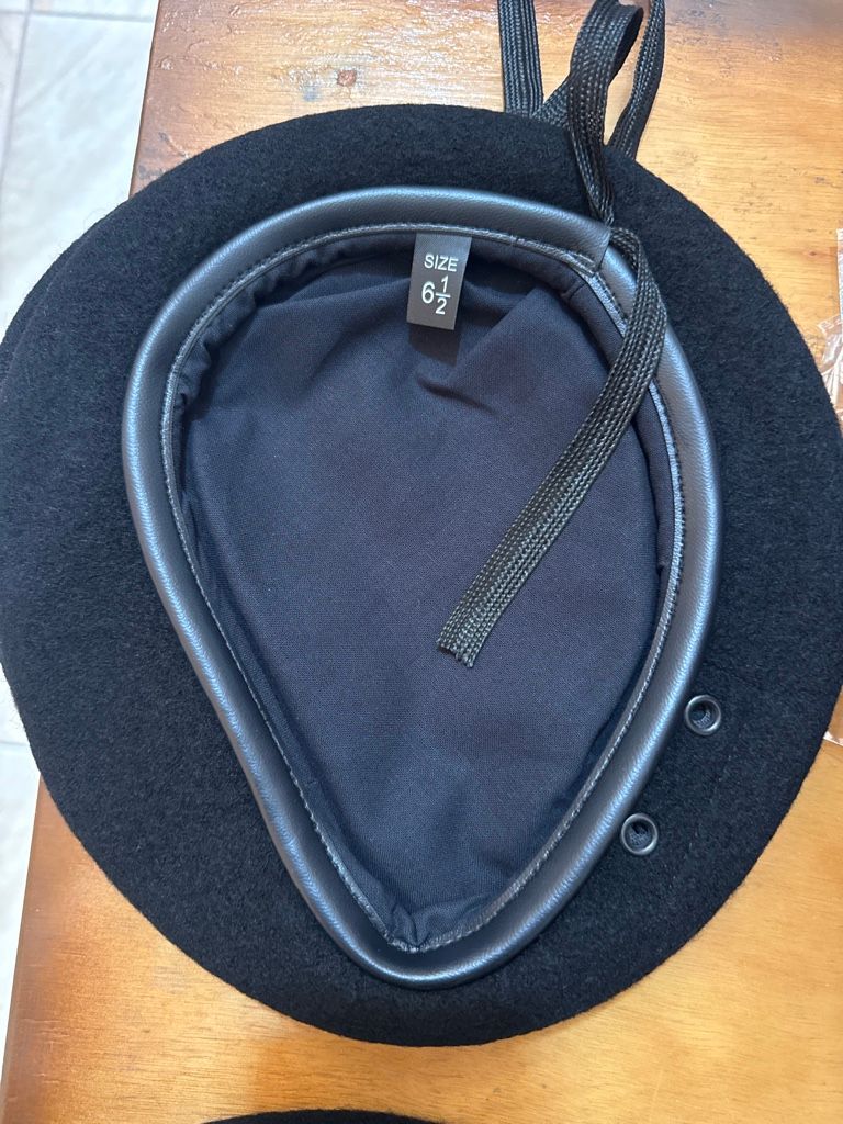 Boina 61/2 rothco negro
