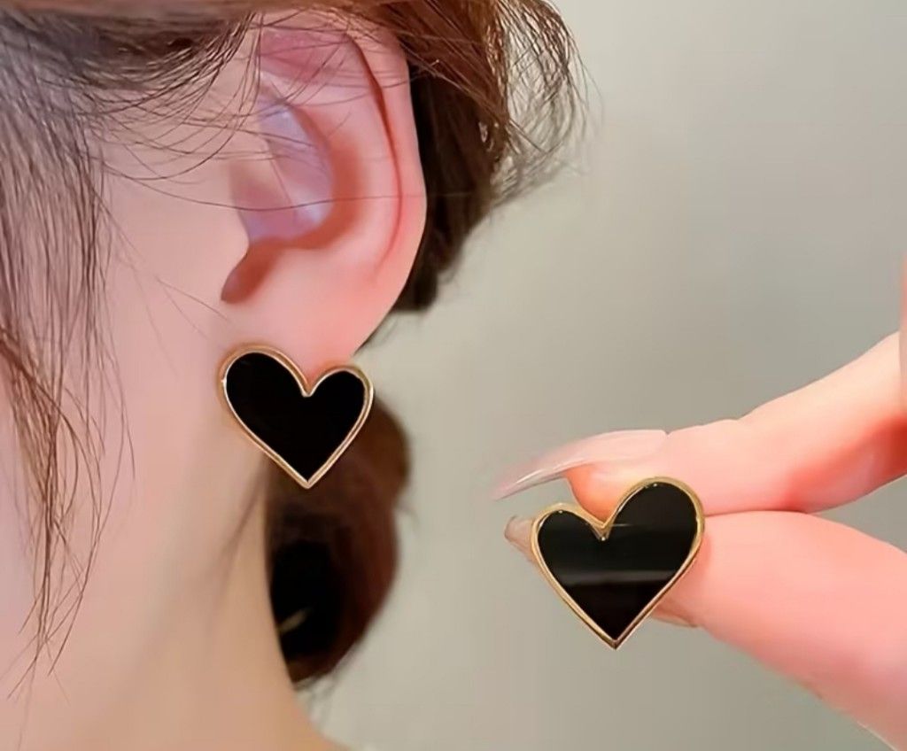 Aros corazon negros