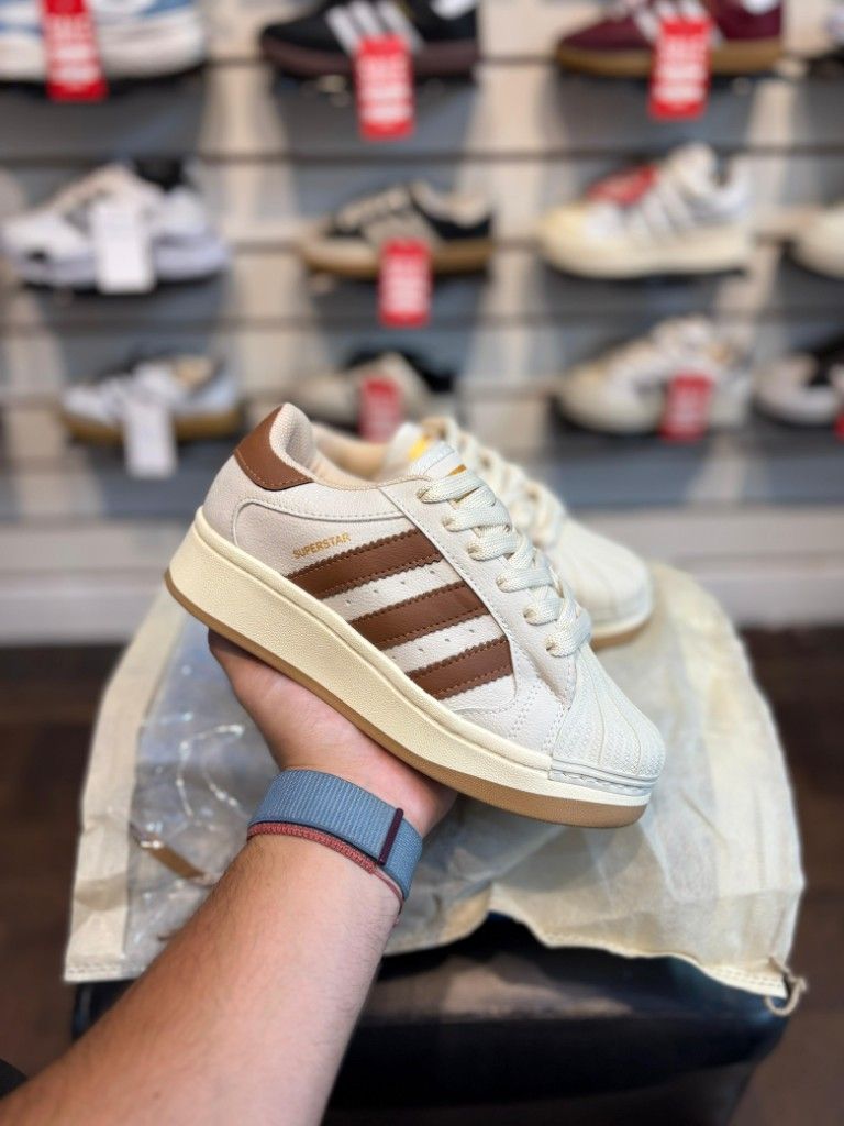Adidas Superstar beige
