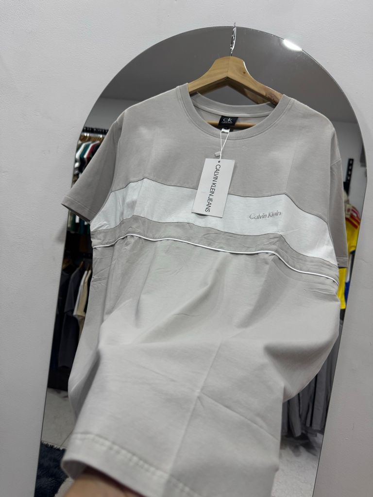 1.1 Calvin Klein gris