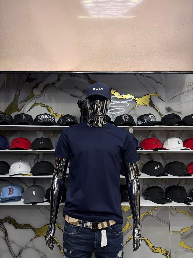 PLAYERA ESSENTIALS