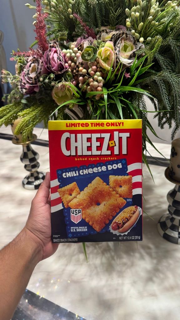 Cheez-It chili cheese dog