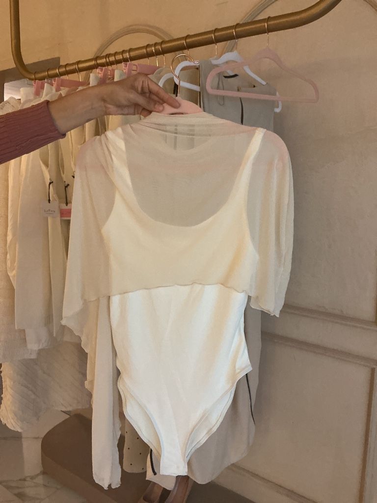 Body beige tela transparente arriba