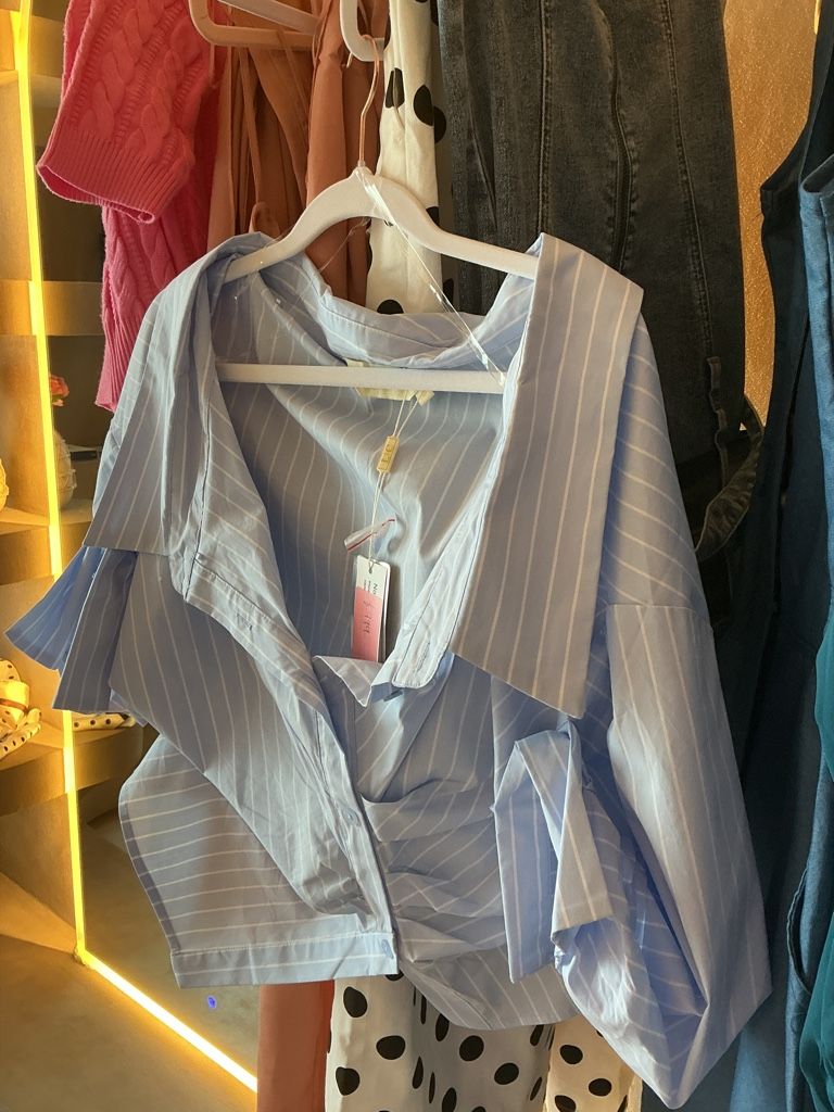 Blusa blue con rayas blancas de vestir 1 pieza