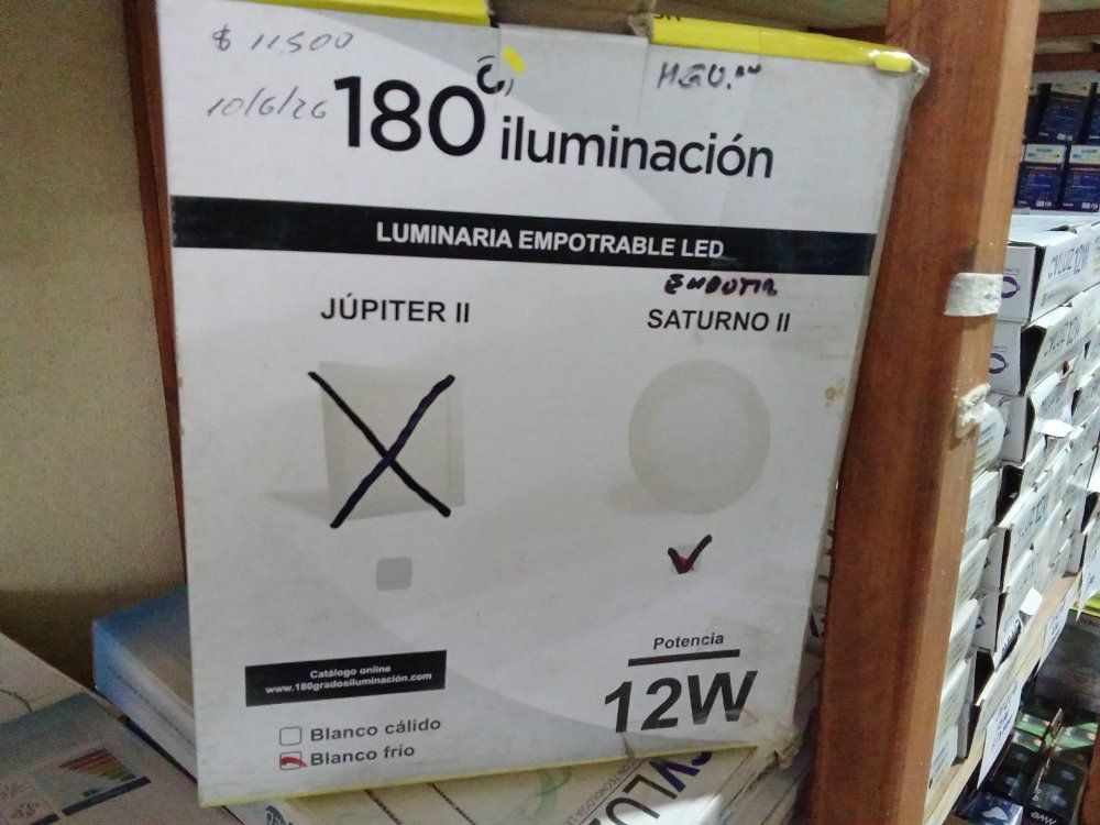 180 ILUMINACION 12 W LUNIMANARIA DE APLICAR LED