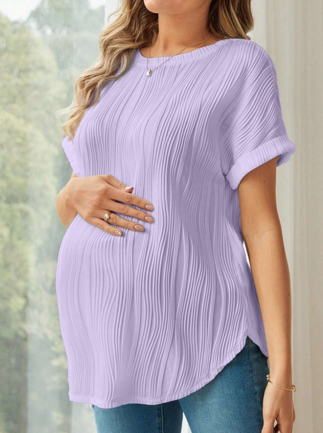 Blusa M de maternidad lila con diseño tejido acanalado