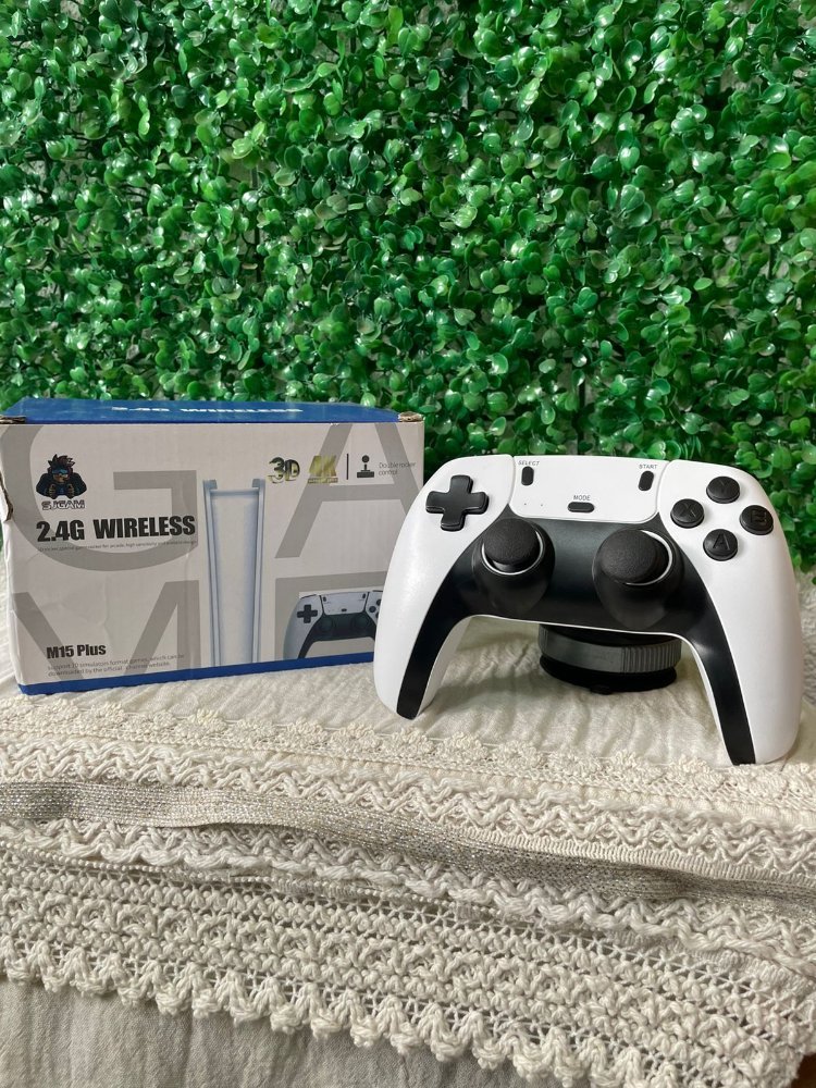 CONSOLA GAME STICK 4K (JOYSTICK SIMIL PS5)