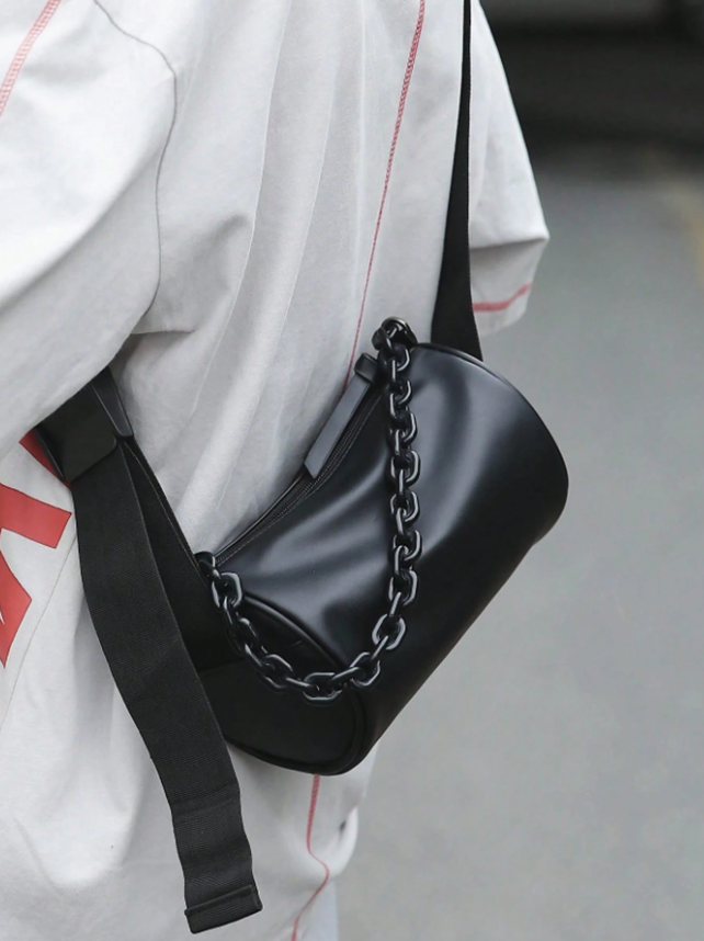 Bolso cilindrico negro de  Cuerina 21x13xm